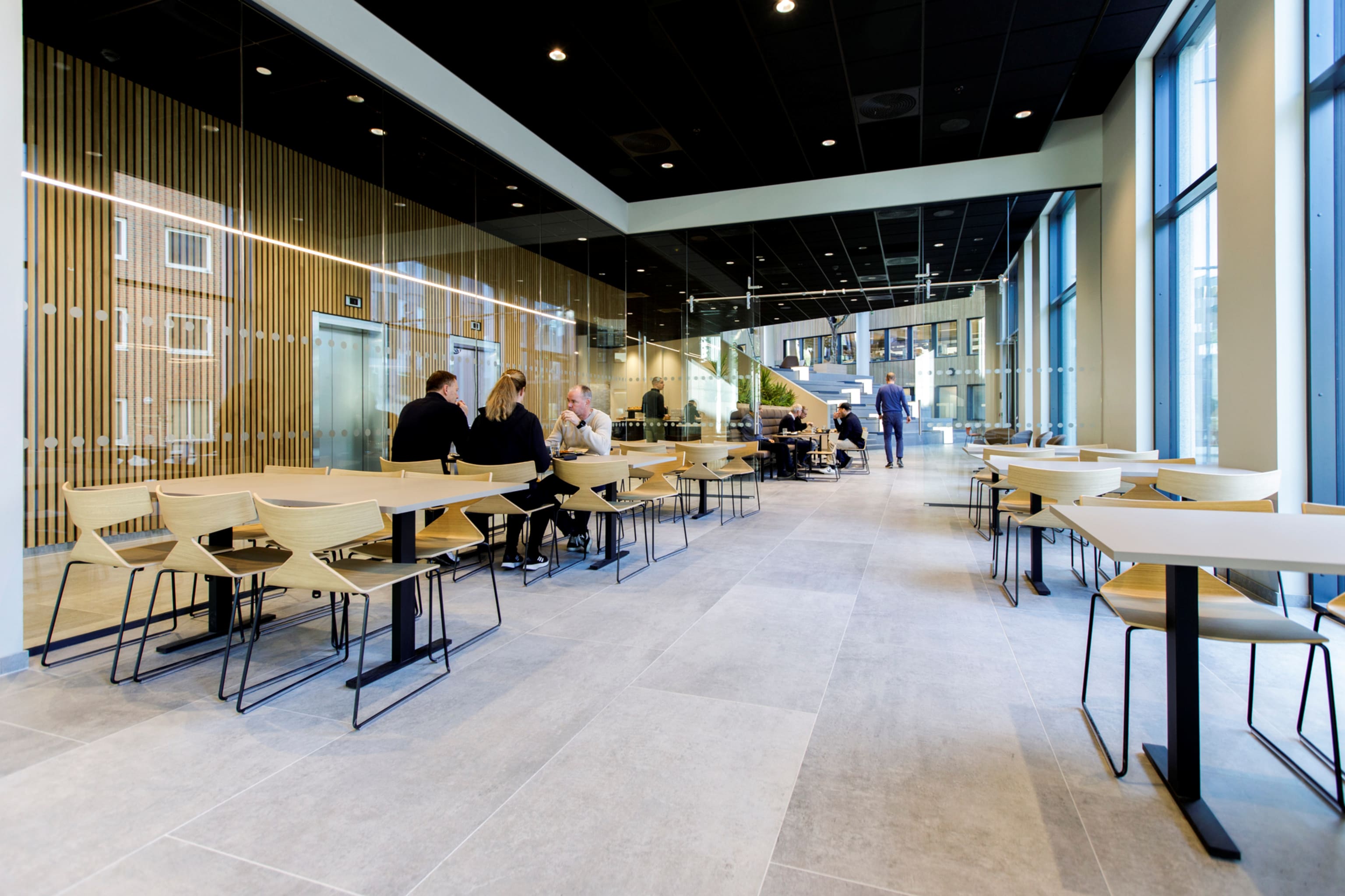 Bruvin sal og kantine